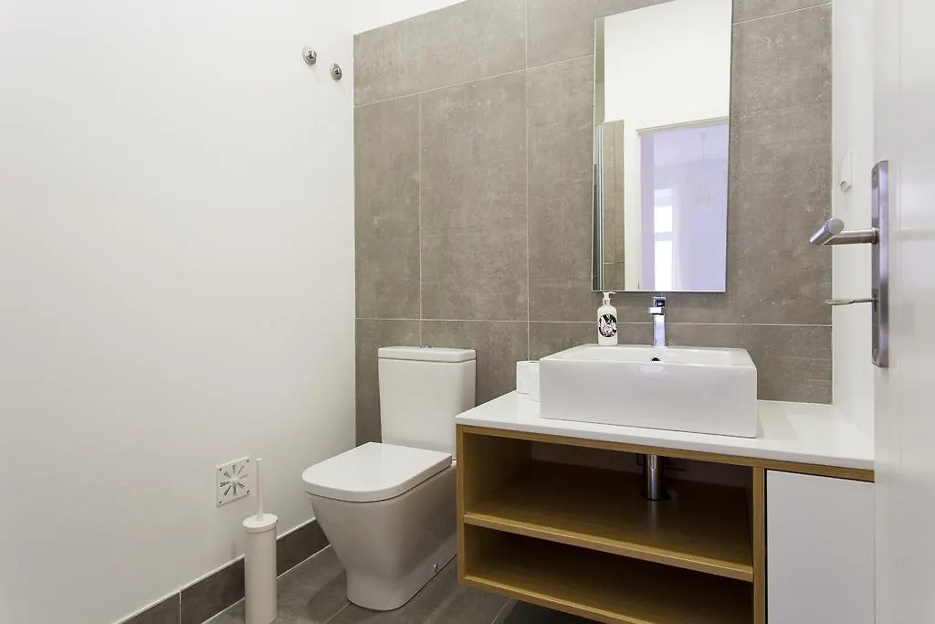 Altido Cosy 2Br Apt With Terrace In Penha De Franca, 5Mins From The Viewpoint Of Monte Agudo Apartment Lisbon 0*,  Portugal